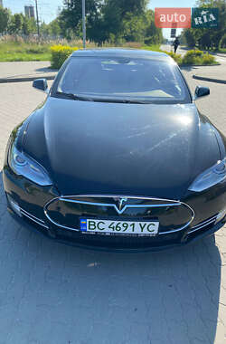 Лифтбек Tesla Model S 2013 в 