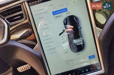 Лифтбек Tesla Model S 2012 в 