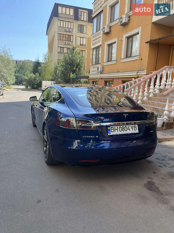 Лифтбек Tesla Model S 2017 в Одессе
