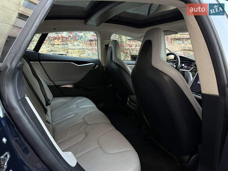 Лифтбек Tesla Model S 2013 в Одессе