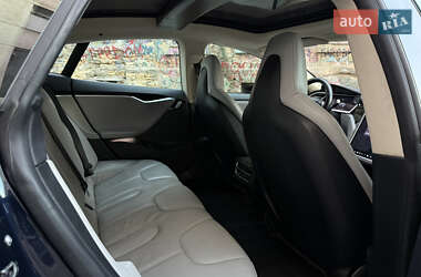 Лифтбек Tesla Model S 2013 в 
