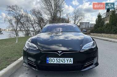 Лифтбек Tesla Model S 2017 в 