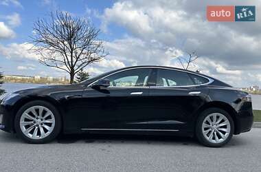 Лифтбек Tesla Model S 2017 в 