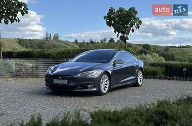 Лифтбек Tesla Model S 2017 в 