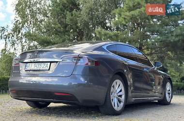 Лифтбек Tesla Model S 2017 в 