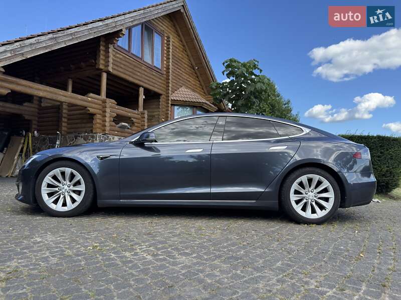 Лифтбек Tesla Model S 2017 в Обухове