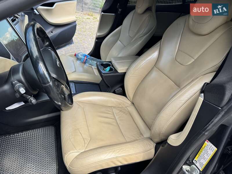 Лифтбек Tesla Model S 2017 в Обухове