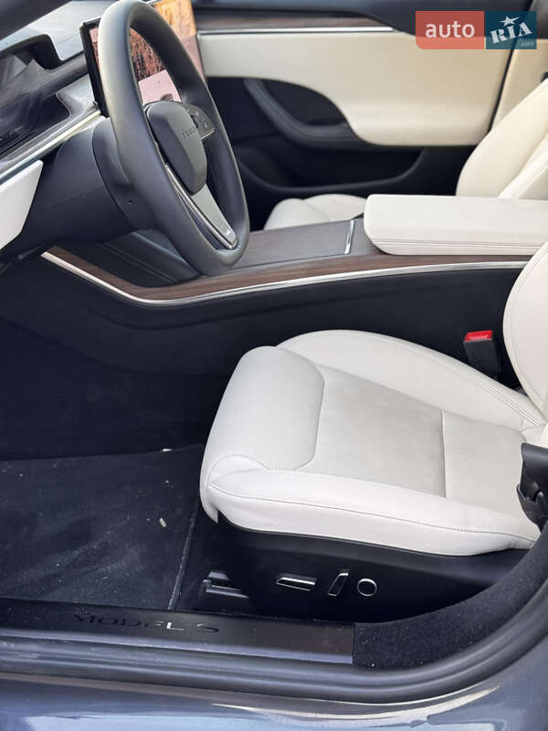 Ліфтбек Tesla Model S 2022 в Калуші