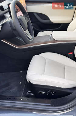 Лифтбек Tesla Model S 2022 в 
