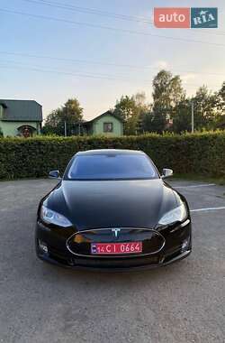 Лифтбек Tesla Model S 2013 в 