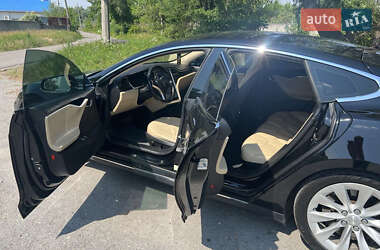 Лифтбек Tesla Model S 2013 в 