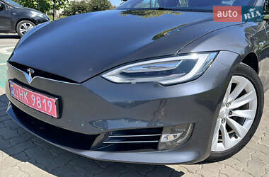 Лифтбек Tesla Model S 2018 в 