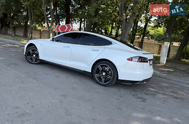Лифтбек Tesla Model S 2013 в 