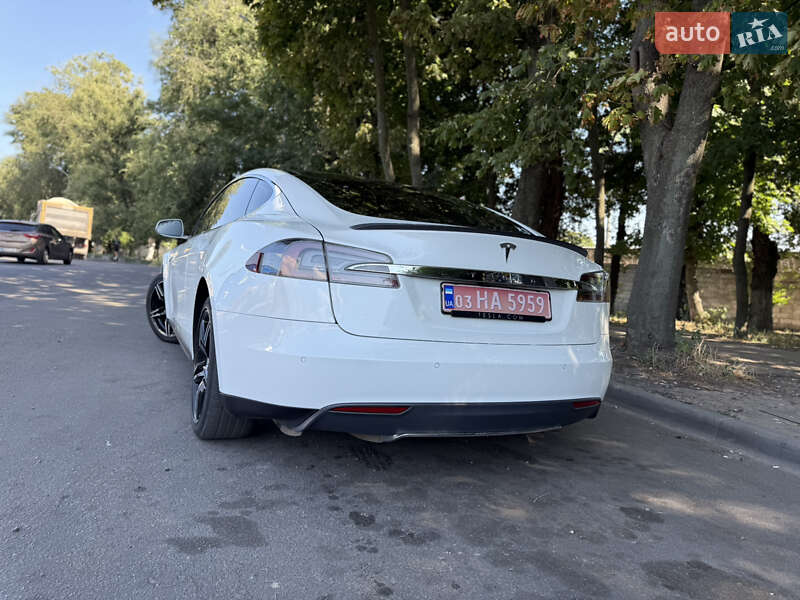 Лифтбек Tesla Model S 2013 в Днепре