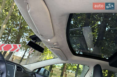 Лифтбек Tesla Model S 2013 в 