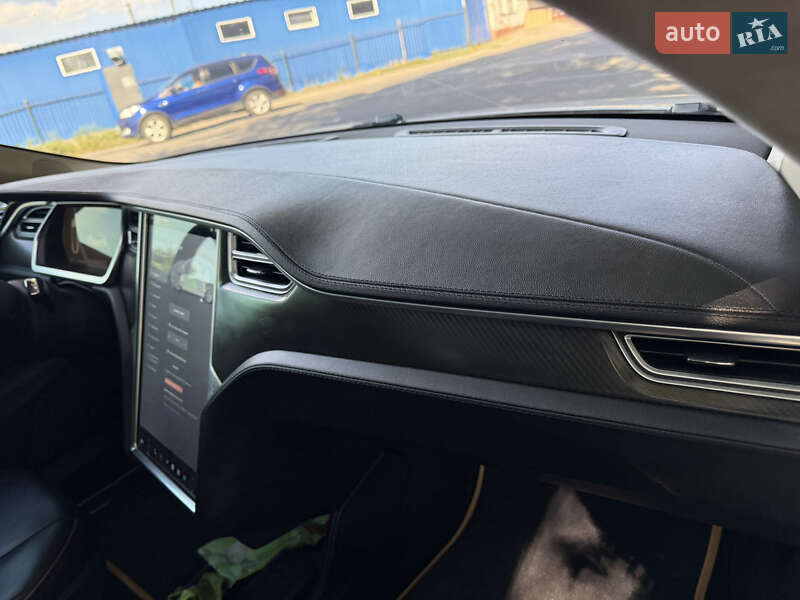 Лифтбек Tesla Model S 2013 в Днепре
