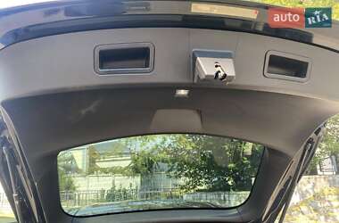 Лифтбек Tesla Model S 2016 в 