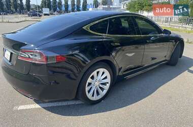 Лифтбек Tesla Model S 2016 в 