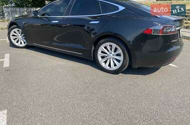 Лифтбек Tesla Model S 2016 в 
