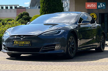 Лифтбек Tesla Model S 2019 в 