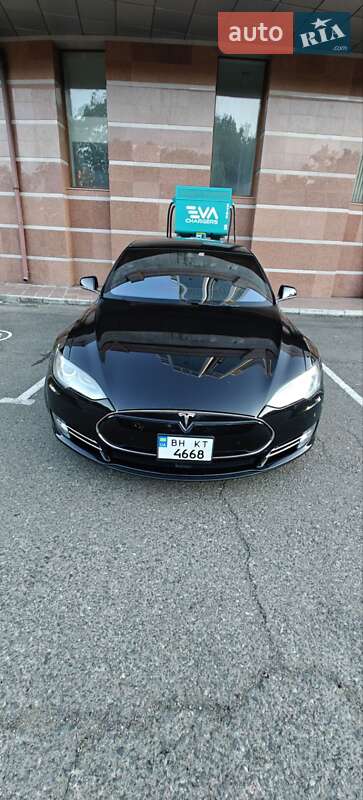 Лифтбек Tesla Model S 2014 в Одессе