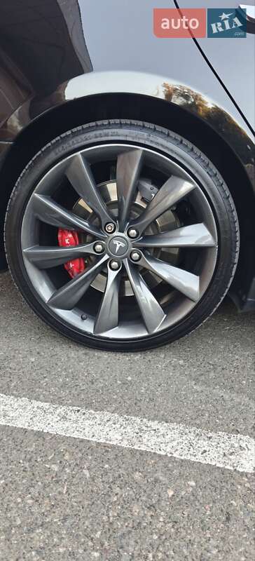 Лифтбек Tesla Model S 2014 в Одессе