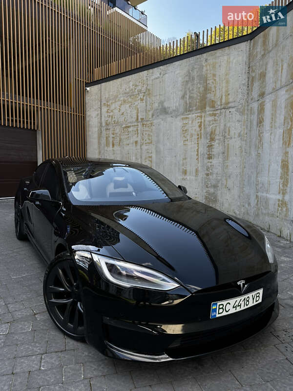Tesla Model S 2021