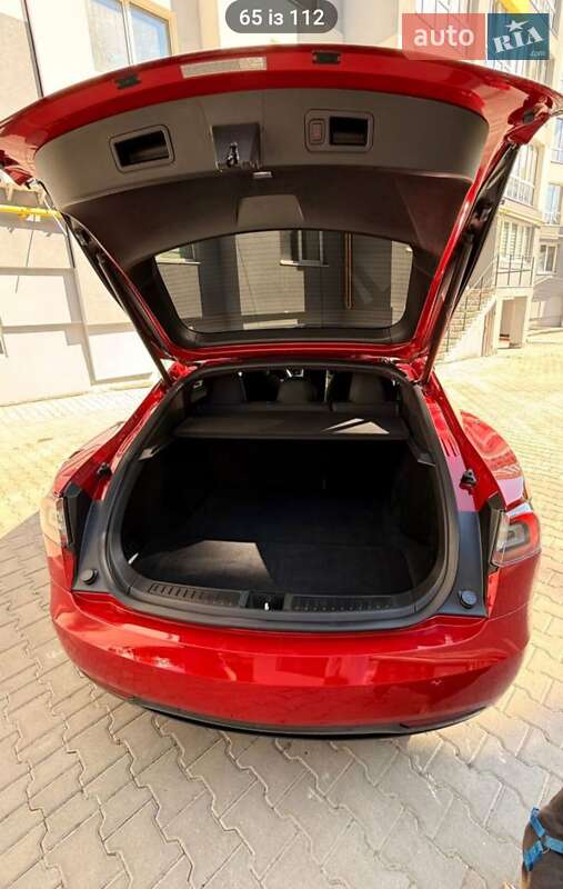Ліфтбек Tesla Model S 2020 в Тернополі фото 17 Ліфтбек Tesla Model S 2020 в Тернополі