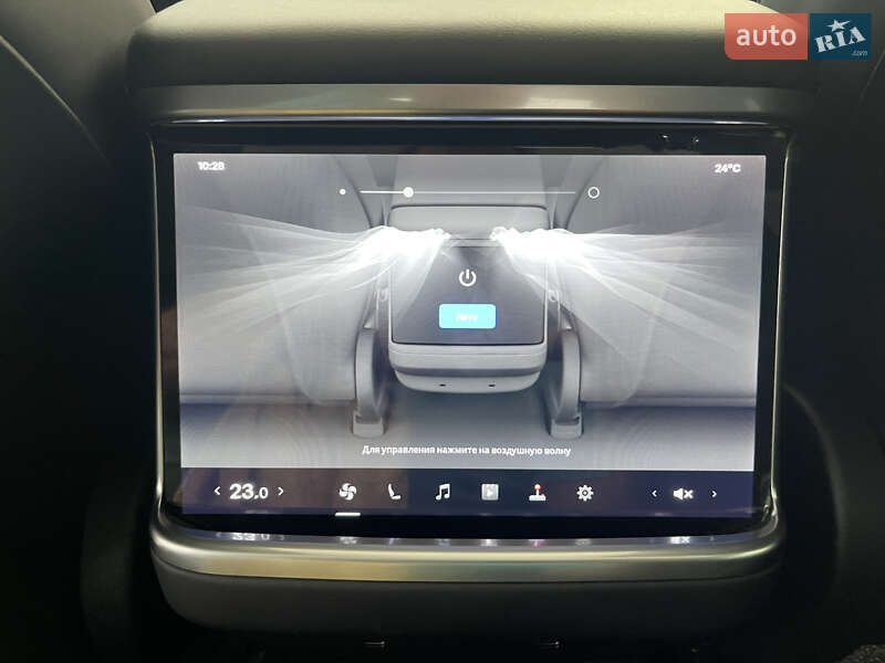 Лифтбек Tesla Model S 2023 в Черновцах