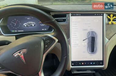 Лифтбек Tesla Model S 2016 в 