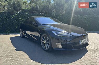 Лифтбек Tesla Model S 2017 в 