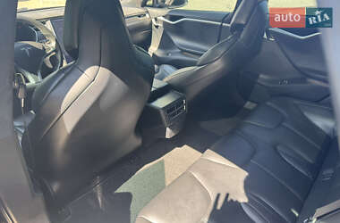 Лифтбек Tesla Model S 2017 в 