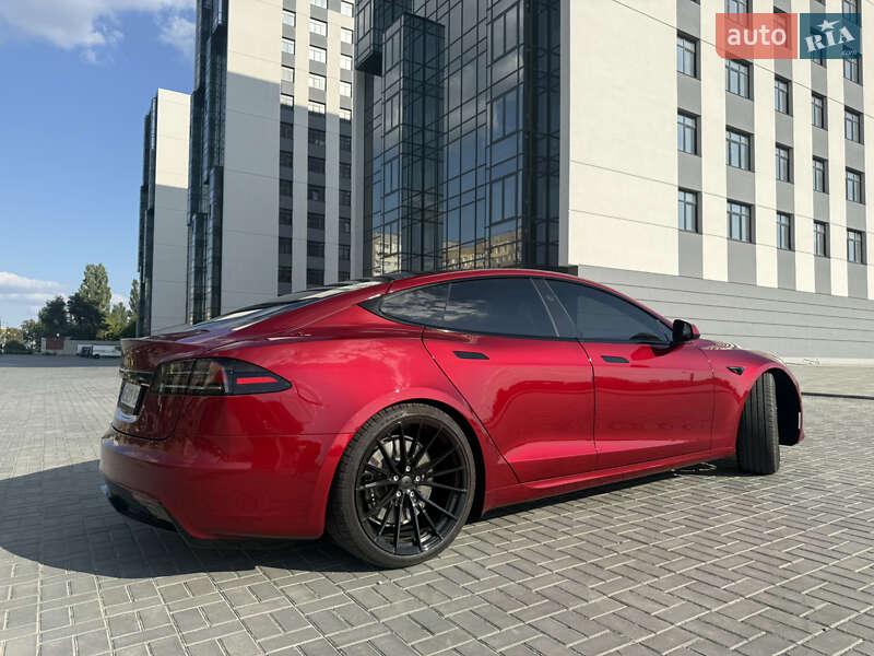 Лифтбек Tesla Model S 2023 в Днепре