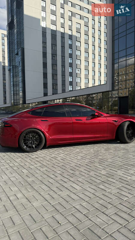 Лифтбек Tesla Model S 2023 в Днепре