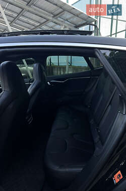 Лифтбек Tesla Model S 2016 в 