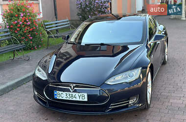 Лифтбек Tesla Model S 2013 в 