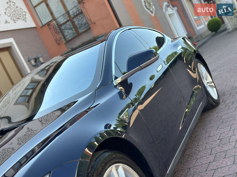 Лифтбек Tesla Model S 2013 в Стрые