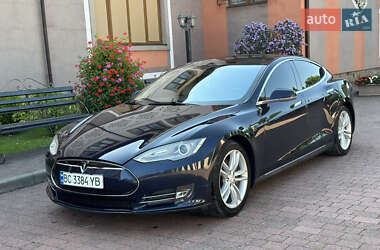 Лифтбек Tesla Model S 2013 в 