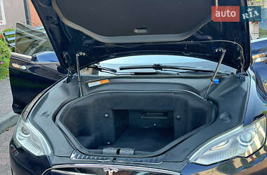 Лифтбек Tesla Model S 2013 в 
