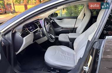Лифтбек Tesla Model S 2013 в 
