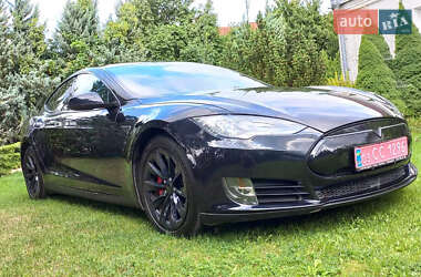 Ліфтбек Tesla Model S 2015 в Луцьку