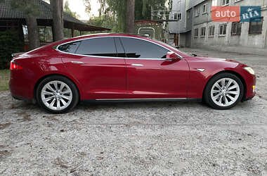 Лифтбек Tesla Model S 2013 в 