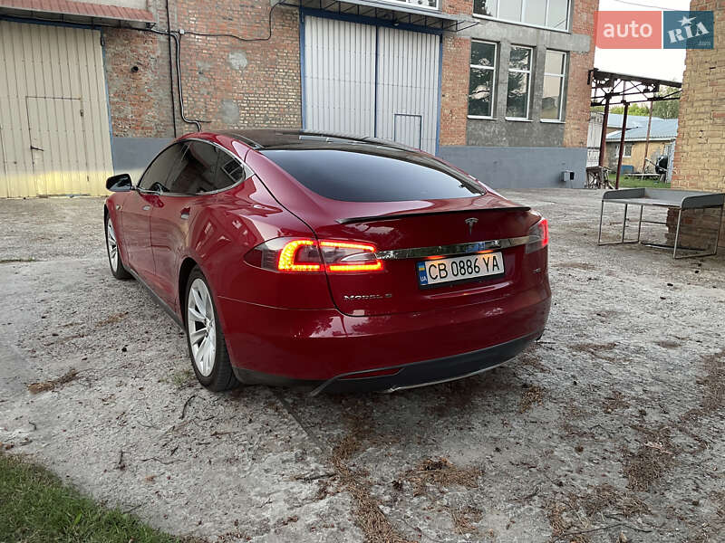Лифтбек Tesla Model S 2013 в Чернигове фото 7 Лифтбек Tesla Model S 2013 в Чернигове