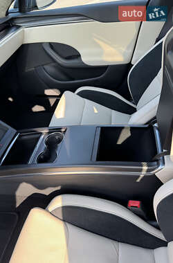 Лифтбек Tesla Model S 2024 в 