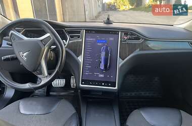 Ліфтбек Tesla Model S 2013 в 