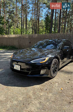 Лифтбек Tesla Model S 2018 в Киеве