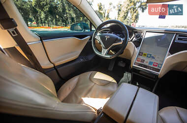 Лифтбек Tesla Model S 2014 в 