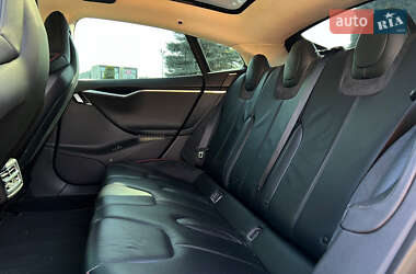 Лифтбек Tesla Model S 2013 в 