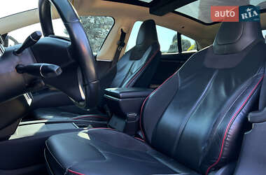 Лифтбек Tesla Model S 2013 в 