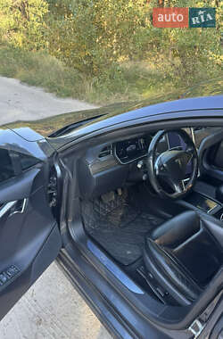 Лифтбек Tesla Model S 2016 в 